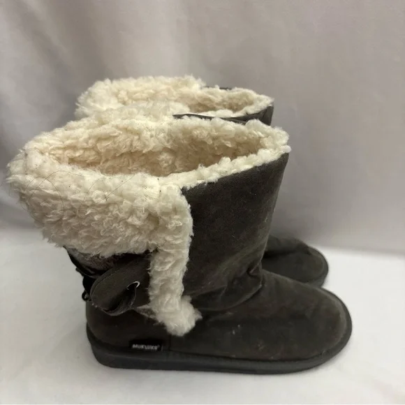 Muk Luks Melba Women’s Boots Size 10 Gray Booties Sherpa Line Gray Back Lace Up - Picture 2 of 12